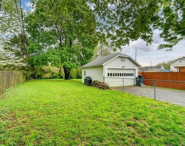 1331 Oakdale Avenue - Photo Thumbnail 19