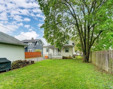 1331 Oakdale Avenue - Photo Thumbnail 18