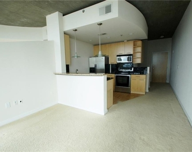 3324 Peachtree Road Ne - Photo Thumbnail 3