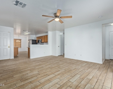 10412 W Miami Street - Photo Thumbnail 7