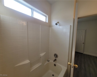 8240 Aurora Peak Avenue - Photo Thumbnail 59