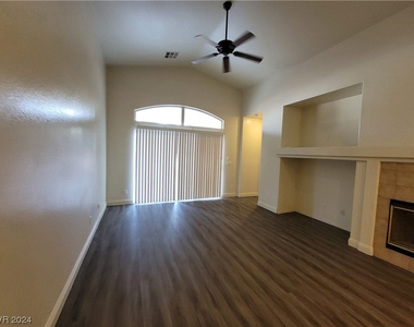 8240 Aurora Peak Avenue - Photo Thumbnail 22