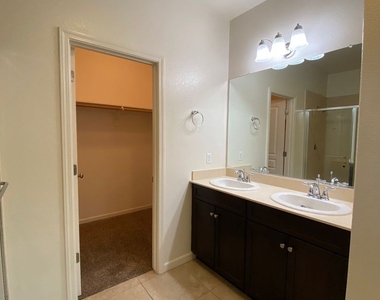 4306 West Robin Avenue - Photo Thumbnail 22