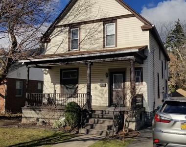 166 Glen Avenue - Photo Thumbnail 2