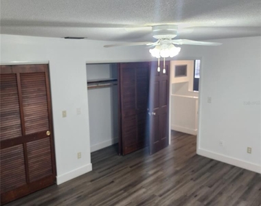 960 Dolphin Avenue - Photo Thumbnail 14