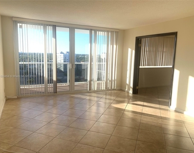 3140 S Ocean Dr - Photo Thumbnail 11