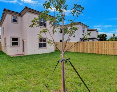 2411 Nw 131 Cir - Photo Thumbnail 2