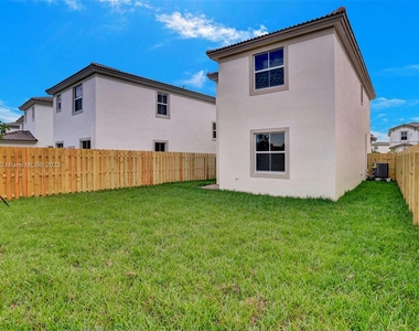 2411 Nw 131 Cir - Photo Thumbnail 44