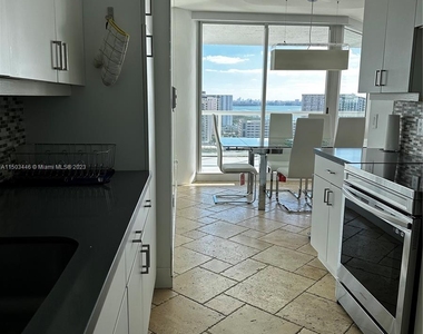 16400 Collins Ave - Photo Thumbnail 13