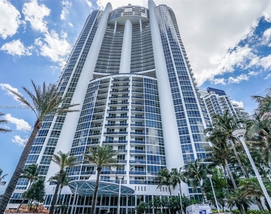 18101 Collins Ave - Photo Thumbnail 31