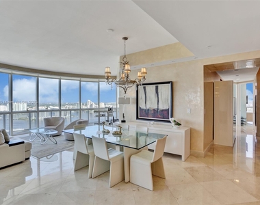 18101 Collins Ave - Photo Thumbnail 8