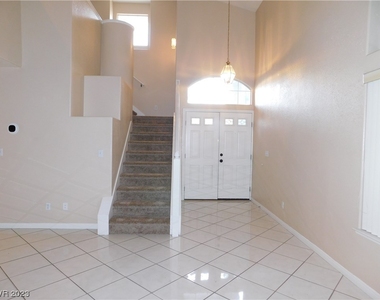 8033 Hilliard Avenue - Photo Thumbnail 2