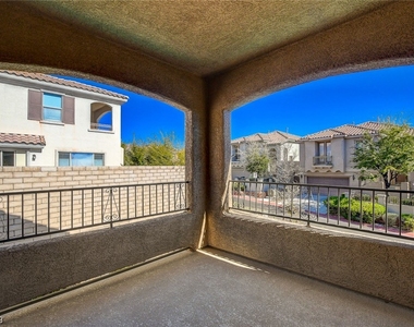 11832 Barcinas Lane - Photo Thumbnail 35