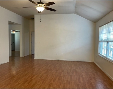 3013 Tenkiller Drive - Photo Thumbnail 1