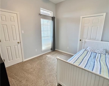 4012 Settlers Way - Photo Thumbnail 17