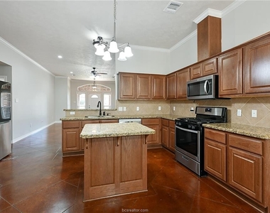 1507 Bluefield Court - Photo Thumbnail 7