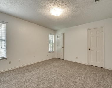 3043 Modella Avenue - Photo Thumbnail 9