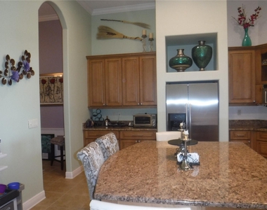 1026 Paseo Del Rio Ne - Photo Thumbnail 7