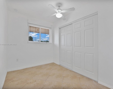 2441 Tarpon Dr - Photo Thumbnail 17