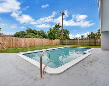 2441 Tarpon Dr - Photo Thumbnail 21