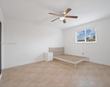 2441 Tarpon Dr - Photo Thumbnail 15