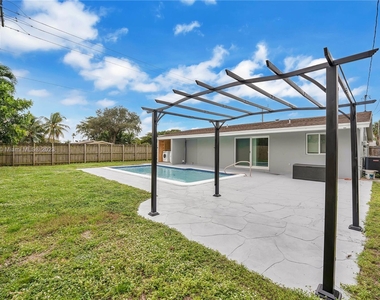 2441 Tarpon Dr - Photo Thumbnail 24