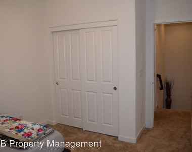 1129 Oakbriar Circle - Photo Thumbnail 9