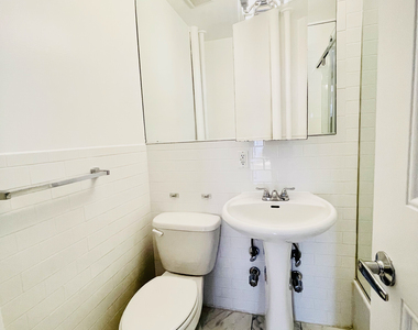 309 Mott Street - Photo Thumbnail 6