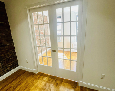 309 Mott Street - Photo Thumbnail 3