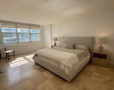 6917 Collins Ave - Photo Thumbnail 13