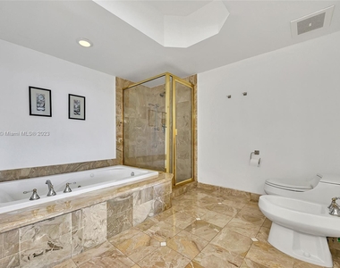 9595 Collins Ave - Photo Thumbnail 21