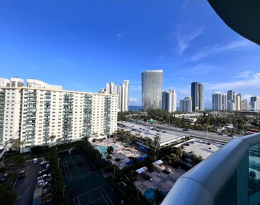 19380 Collins Ave - Photo Thumbnail 15