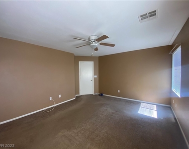 9437 Sparkling Waters Avenue - Photo Thumbnail 25