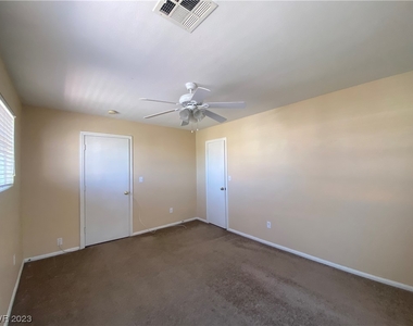 9437 Sparkling Waters Avenue - Photo Thumbnail 15