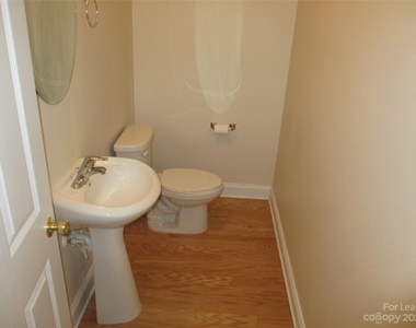 2424 Ryerson Court - Photo Thumbnail 5