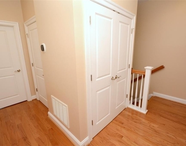 1025 Bolling Avenue - Photo Thumbnail 28