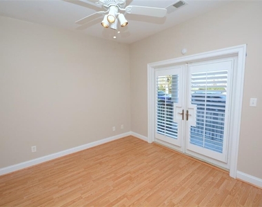 1025 Bolling Avenue - Photo Thumbnail 29