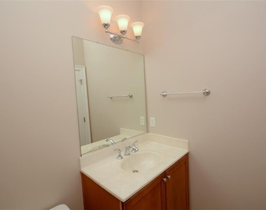 1025 Bolling Avenue - Photo Thumbnail 12