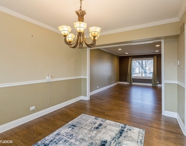 1304 Leawood Court - Photo Thumbnail 7