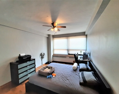 4180 N Marine Drive - Photo Thumbnail 5