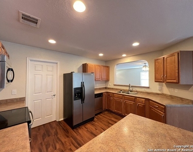 10707 Terrace Plain - Photo Thumbnail 7