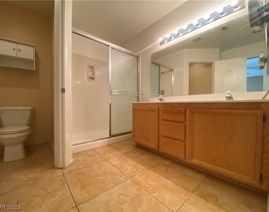 9437 Sparkling Waters Avenue - Photo Thumbnail 32