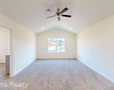 5162 Sedona Dr - Photo Thumbnail 25