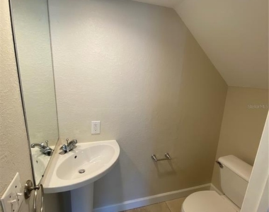 4007 Alexander Palm Court - Photo Thumbnail 11