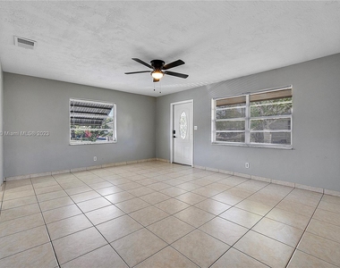 1350 Sw 11th Ave - Photo Thumbnail 9