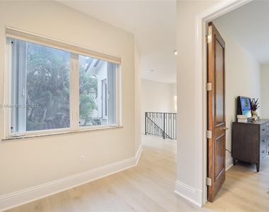 2735 Brickell Ct - Photo Thumbnail 15