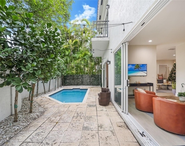 2735 Brickell Ct - Photo Thumbnail 25