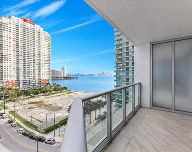 1300 Brickell Bay Dr - Photo Thumbnail 15