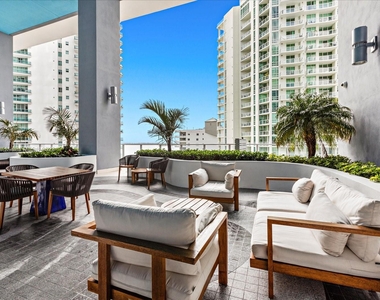 1300 Brickell Bay Dr - Photo Thumbnail 20