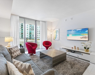 1300 Brickell Bay Dr - Photo Thumbnail 8